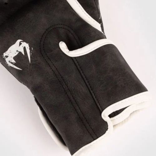 Venum GLDTR 4.0 pánske boxerské rukavice čierne VENUM-04145