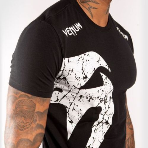 Pánske tričko Venum Giant čierne EU-VENUM-0003
