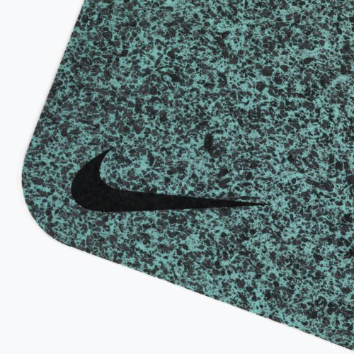 Podložka na jogu Nike Flow 4 mm zelená N1002410-371