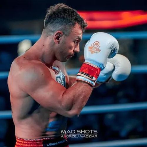 Boxerské rukavice DBX BUSHIDO DBD-B-2 biele