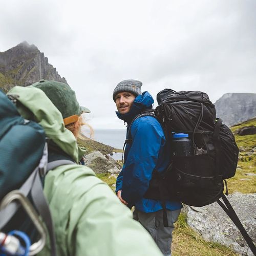 Helly Hansen Capacitor 65 l trekingový batoh čierny 67073_990