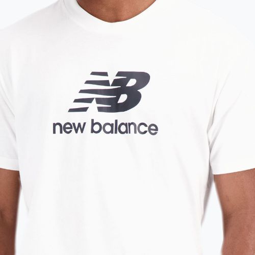 New Balance Essentials Stacked Logo Co pánske tréningové tričko biele NBMT31541WT