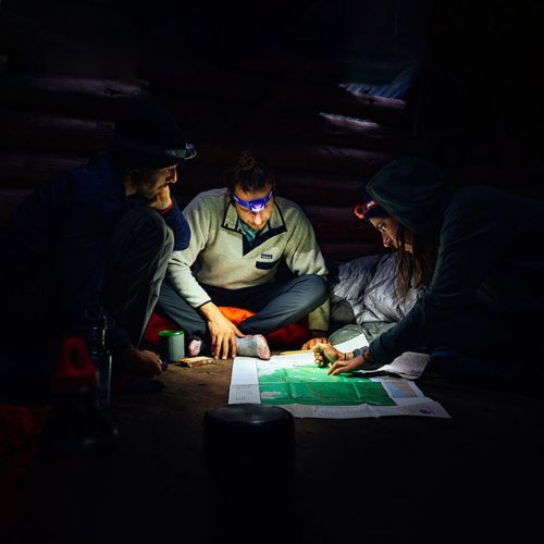 Čelová baterka Petzl Tikka Core sivá E067AA00