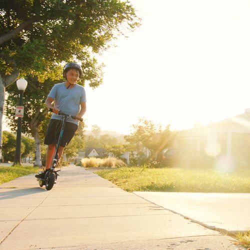 Detská elektrická kolobežka Razor E100 Powercore čierna a tmavomodrá 13173843