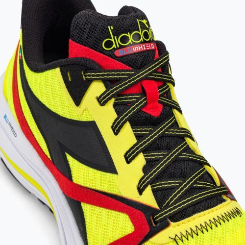 Pánska bežecká obuv Diadora Mythos Blushield 8 Vortice yellow DD-101.179087-D0273
