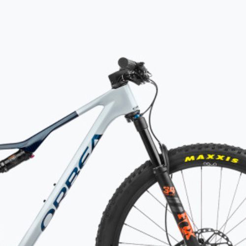 Horský bicykel Orbea Oiz M20 2023 halo silver/blue carbon view