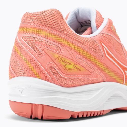 Dámska tenisová obuv Mizuno Break Shot 4 AC candy coral / white / fusion coral