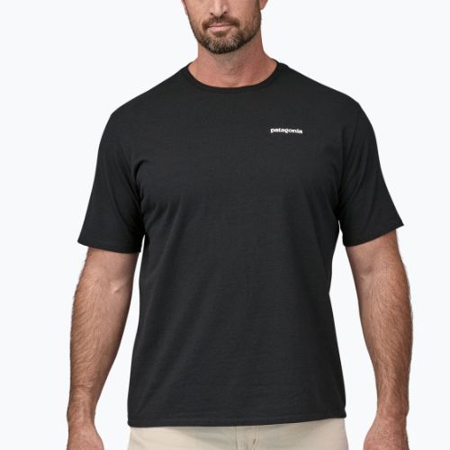 Pánske trekingové tričko Patagonia P-6 Logo Responsibili-Tee black