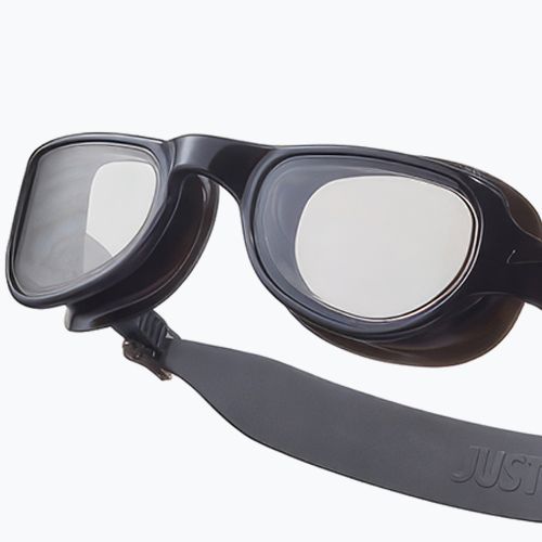 Plavecké okuliare Nike Universal Fit čierne