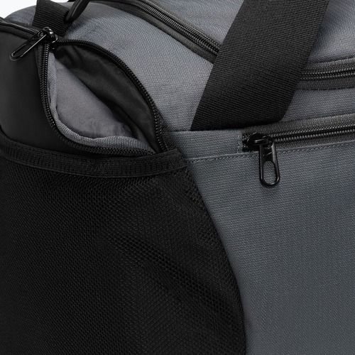 Tréningová taška Nike Brasilia 9,5 41 l sivá/biela