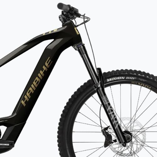 Elektrický bicykel Haibike Allmnt CF 8 750 Wh čierny/zlatý lesk