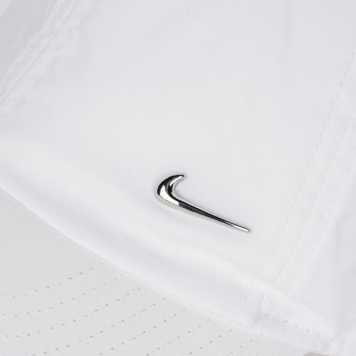 Šiltovka Nike Dri-Fit Club Unstructured Metal Swoosh white/metallic silver