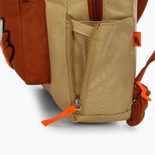 Detský batoh Nike Classic 16 l sesame/burnt sunrise/total orange