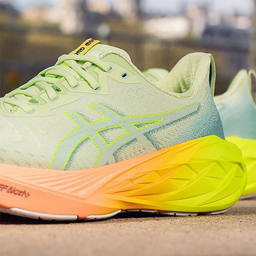 ASICS Novablast 4 Paris dámska bežecká obuv cool matcha/safety yellow