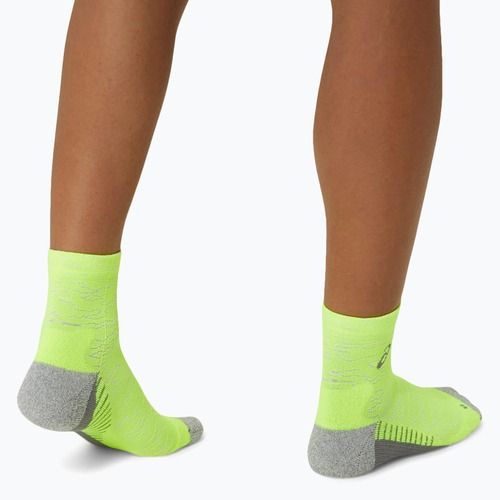 Ponožky na behanie ASICS Performance Run Quarter safety yellow