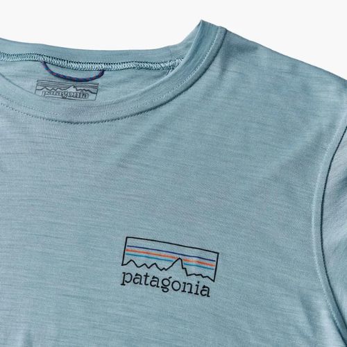 Pánske tričko Patagonia Cap Cool Merino Blend Graphic Shirt fitz roy strata/thermal blue