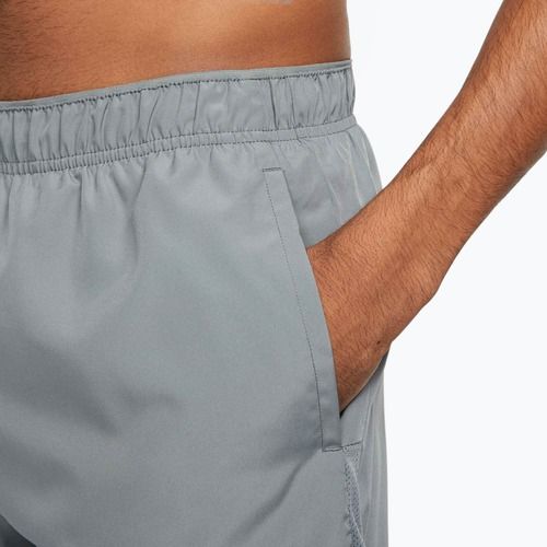 Pánske šortky Nike Dri-Fit Challenger 7" Brief-Lined smoke grey/smoke grey/black