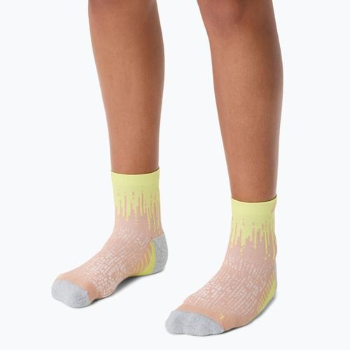 Ponožky ASICS Performance Run Quarter neutral pink/huddle yellow