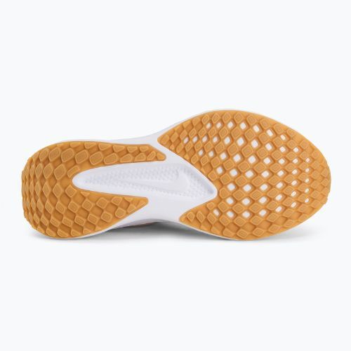 Dámska bežecká obuv Nike Quest 6 phantom/sail/pale ivory/metallic gold