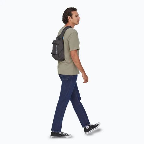 Batoh cez rameno Patagonia Atom Sling 8 l black