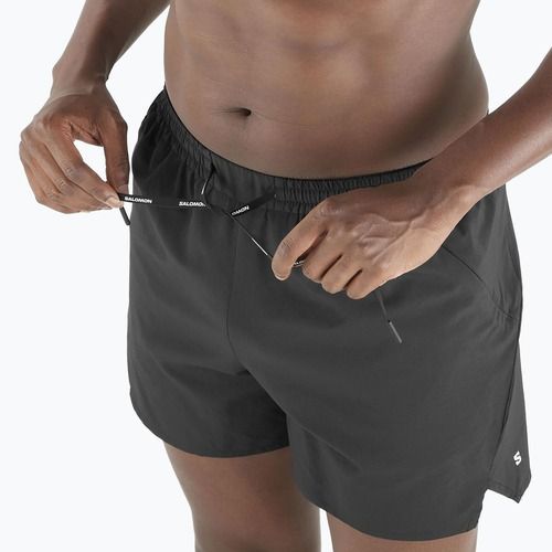 Pánske bežecké šortky Salomon SHAKEout Core 5" deep black
