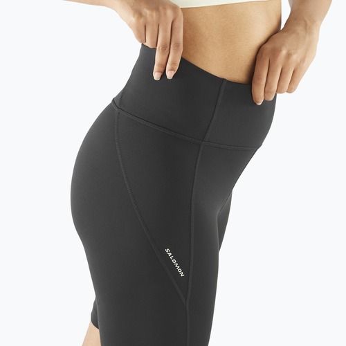 Dámske bežecké šortky Salomon SHAKEout Bliss 8" deep black