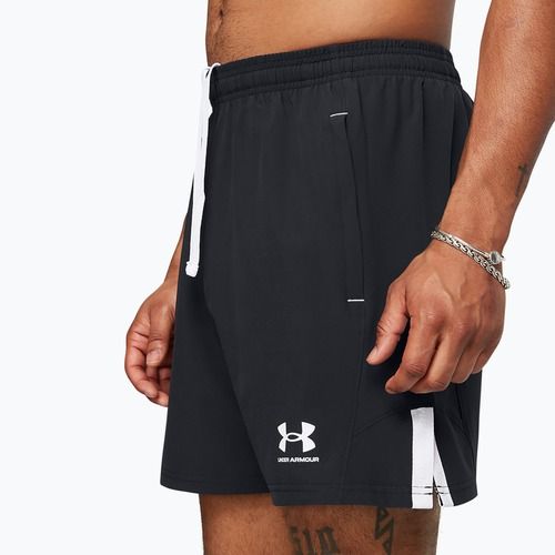 Pánske futbalové šortky Under Armour Challenger Pro Woven black/white
