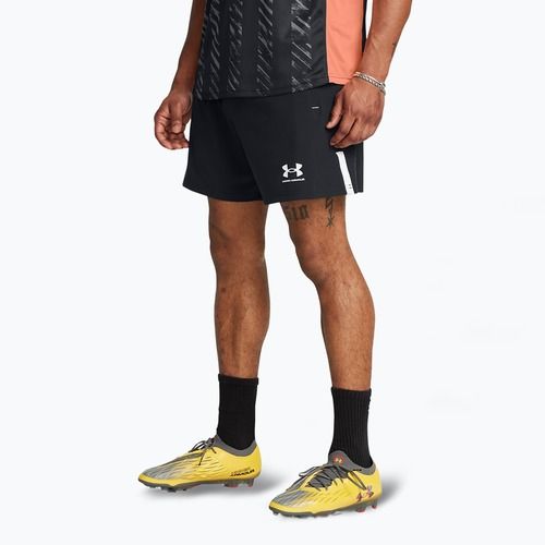 Pánske futbalové šortky Under Armour Challenger Pro Woven black/white