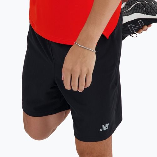Pánske bežecké šortky New Balance Sport Essential 7" čierne