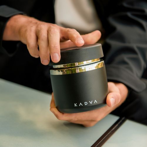 Jedlonosič izolovaný KADVA Eater 600 ml black