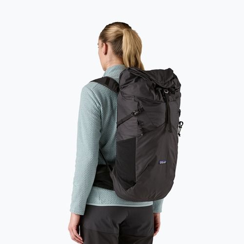 Turistický batoh Patagonia Terravia 28 l black