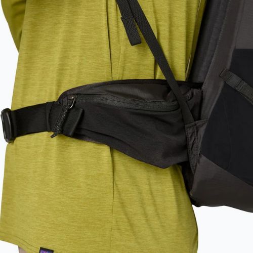 Turistický batoh Patagonia Terravia 28 l black