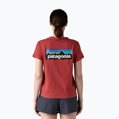 Dámske tričko Patagonia P-6 Logo Responsibili-Tee potters red