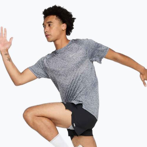 Pánske bežecké tričko Nike Stride ADV thunder blue / heather