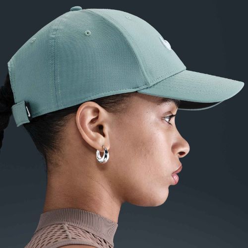 Šiltkovka Nike Dri-FIT Club cannon/white