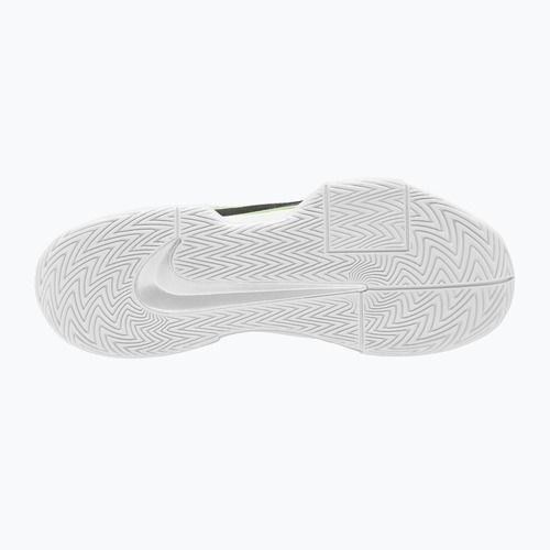 Pánske tenisové topánky Nike GP Challenge Pro white/pure platinum/volt/black