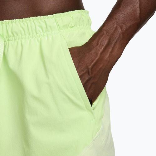 Pánske šortky Nike Pro Training Dri-Fit 6" light liquid lime/light liquid lime
