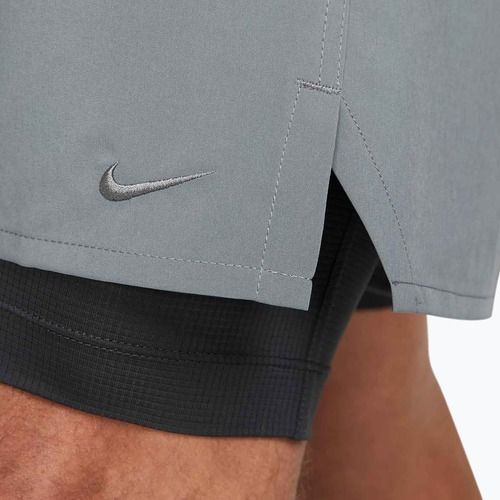 Pánske šortky Nike Unlimited 2in1 Dri-Fit 7" smoke grey/dark smoke grey/smoke grey