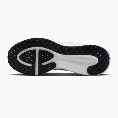 Pánske bežecké topánky Nike Revolution 8 cargo khaki/spruce aura/spruce fog/sail