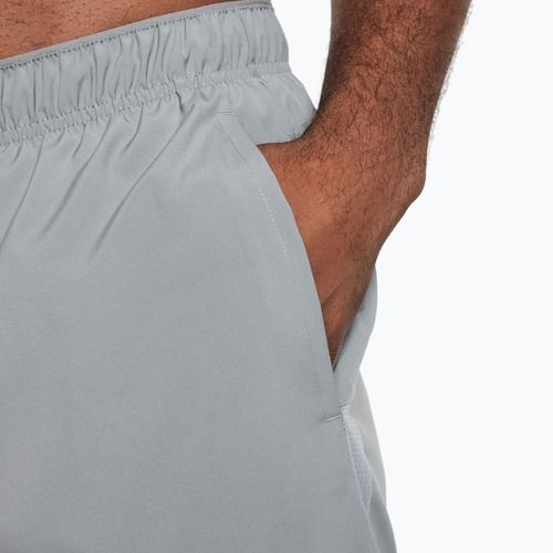 Pánske šortky Nike Dri-Fit Challenger 5" 2in1 smoke grey/dark smoke grey