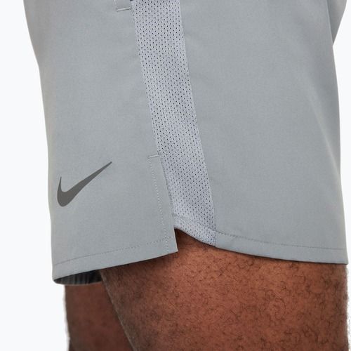 Pánske šortky Nike Dri-Fit Challenger 5" 2in1 smoke grey/dark smoke grey