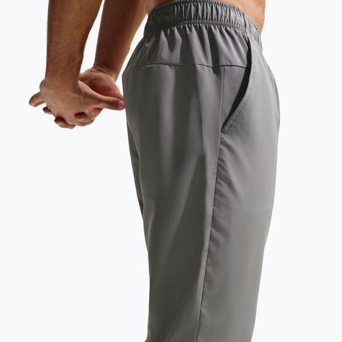 Pánske tréningové nohavice Nike Form Dri-Fit GFX Alt smoke grey