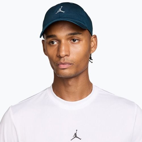 Šiltovka Jordan Club Unstructured Curved-Bill squadron blue/sail