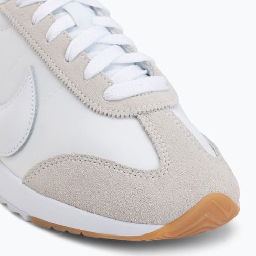 Dámske topánky Nike Pacific biela/bezpečnostná oranžová/biela