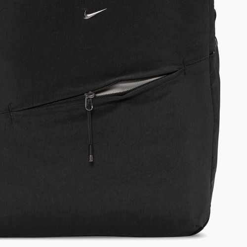 Mestský batoh Nike Aura 24 l black/black/gunmetal