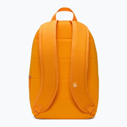 Mestský batoh Nike Heritage 25 l university gold/university gold/white