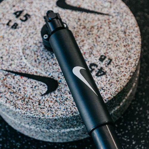 Úchyt na činku Nike Strength Landmine black