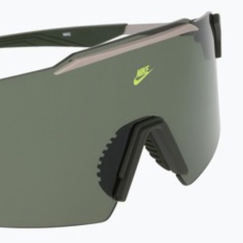 Slnečné okuliare Nike Limitless Shield sequoia/green