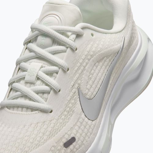 Dámske bežecké topánky Nike Journey Run summit white/metallic silver