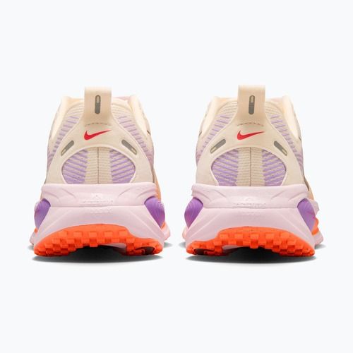 Dámske bežecké topánky Nike Vomero 18 chalk/pink foam/bright violet/tattoo
